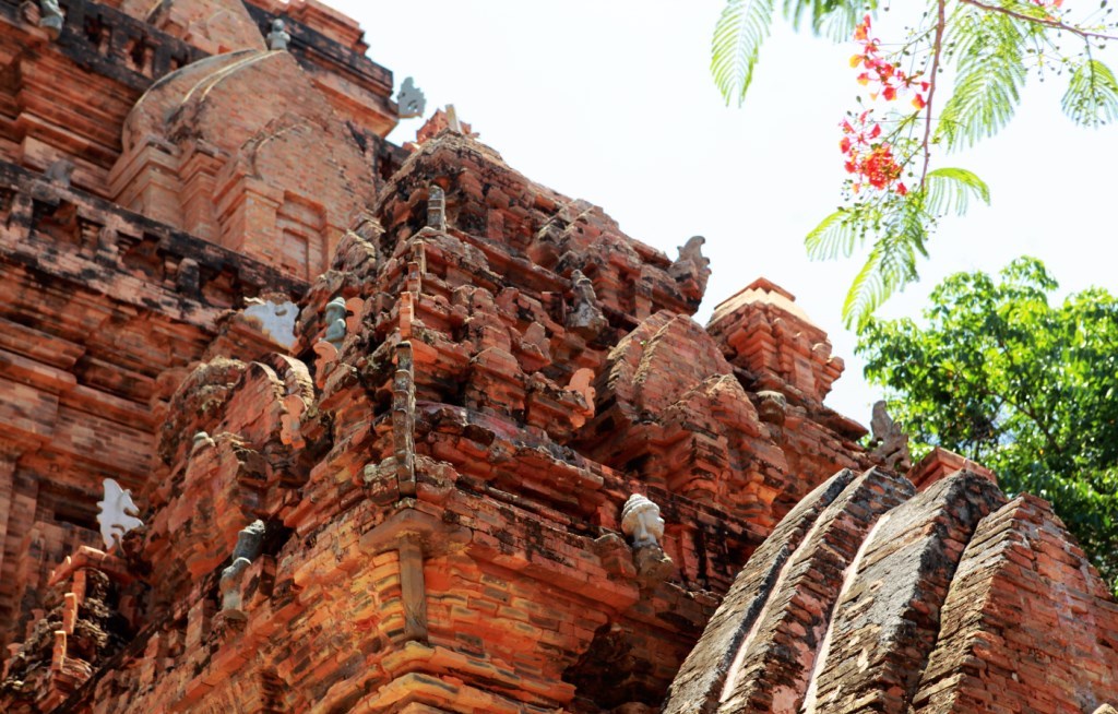 Ảnh: Tuấn Đào thap-ba-Nha-Trang-jpeg-6359-1648888248.j